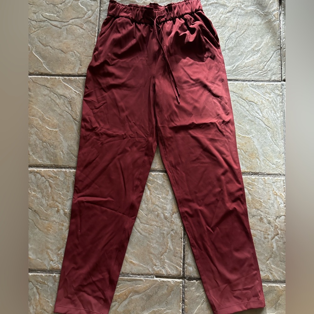 BNWOT MENS ON THE FLY JOGGER 28” SIZE 4